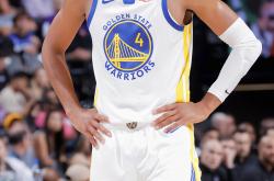 开云体育app-马刺血洗勇士，库里高光表现