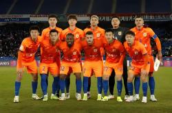 开云体育中国-鲁能备战下一场比赛，全队备战紧张