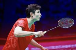 开云体育直播-日本羽球选手再胜，实现三连冠壮举