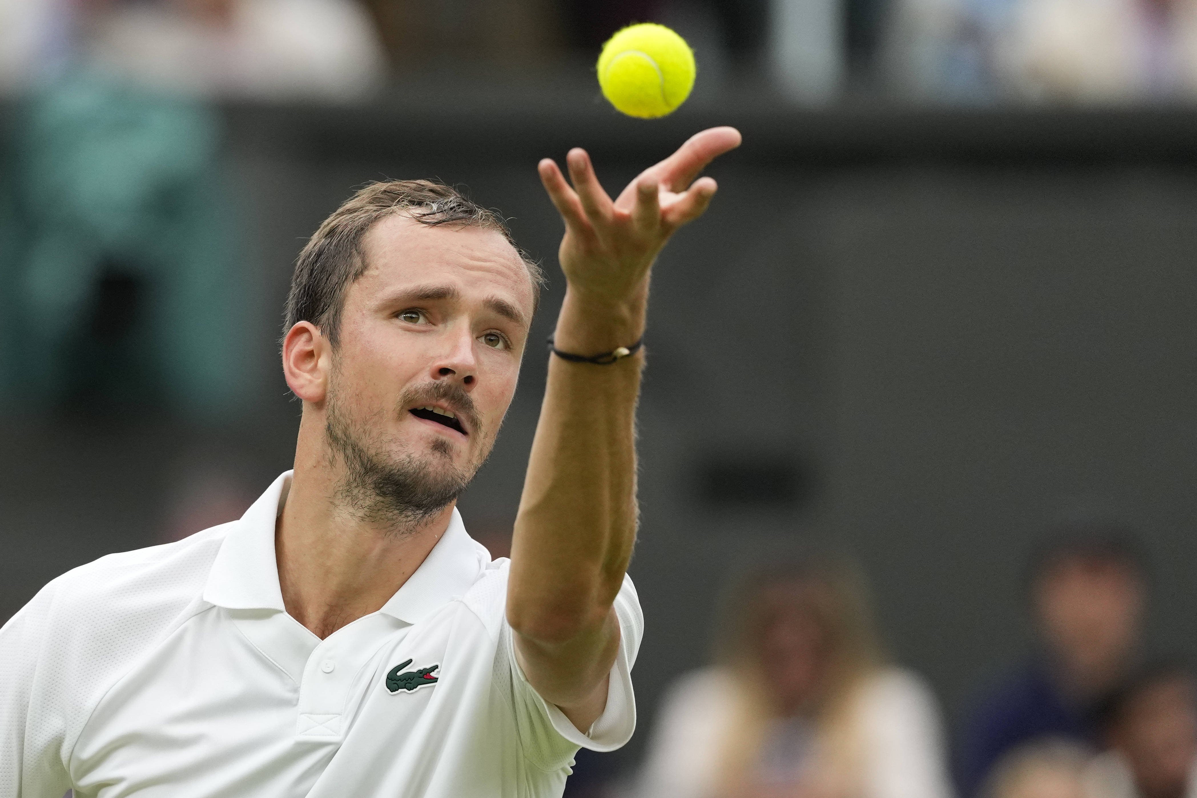 西班牙网球队强势欧洲网球队,梅德韦杰夫高光表现的简单介绍 西班牙网球队强势欧洲网球队,梅德韦杰夫高光表现的简单介绍