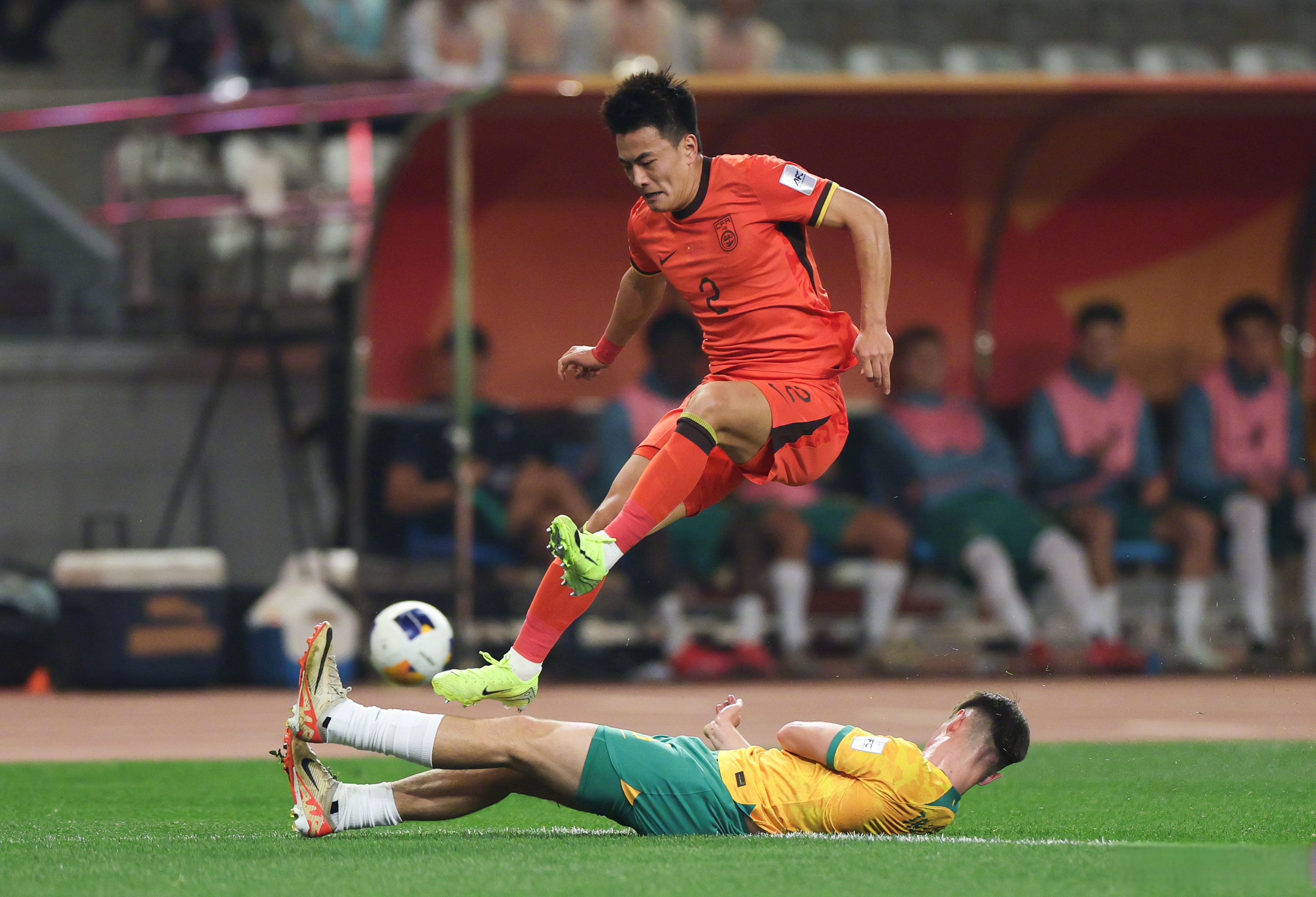 亚洲足坛最强对决即将开启，备战备受关注的简单介绍