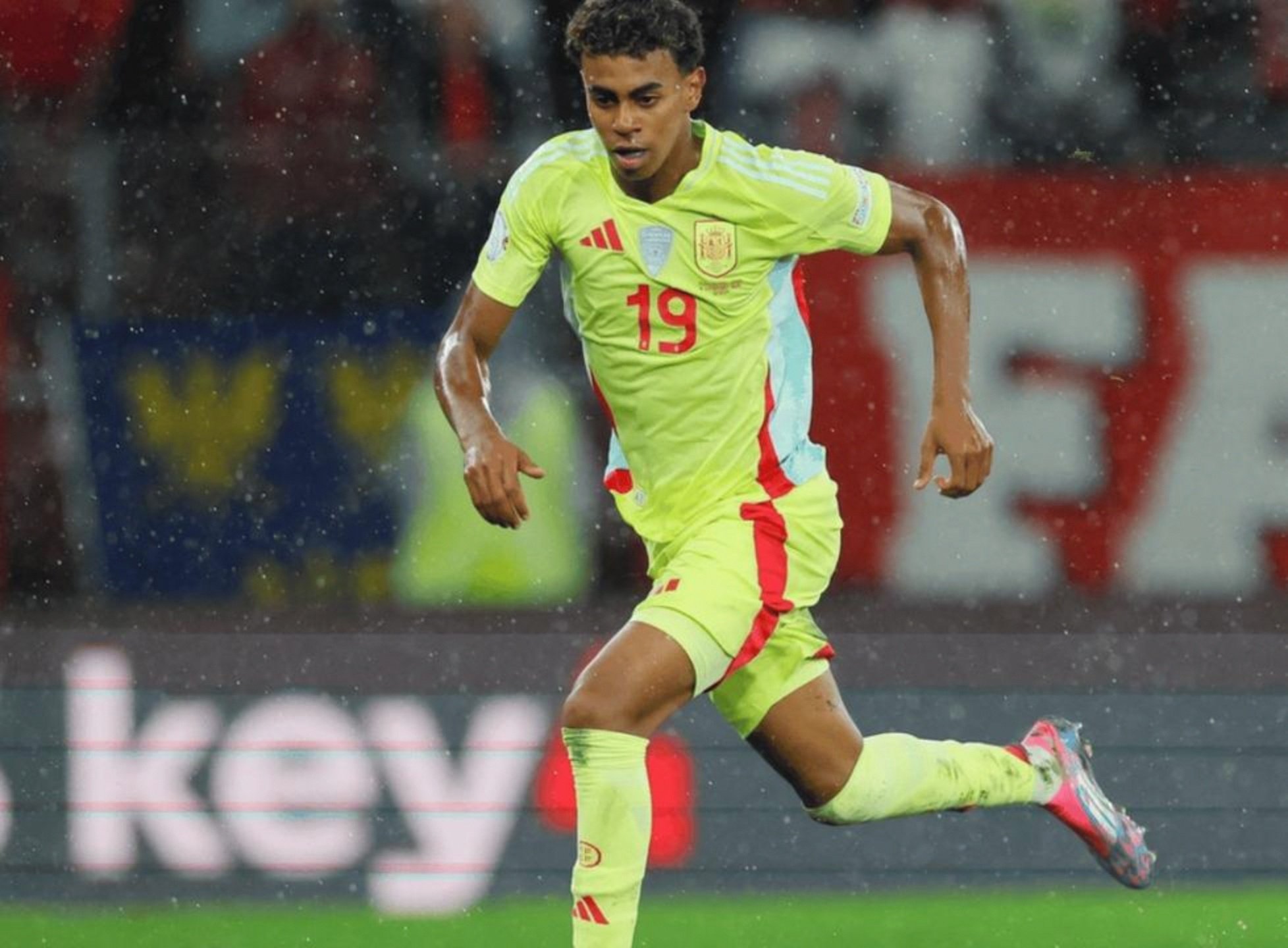 智利完胜塞维利亚,拉什福德扛起全队 智利完胜塞维利亚,拉什福德扛起全队