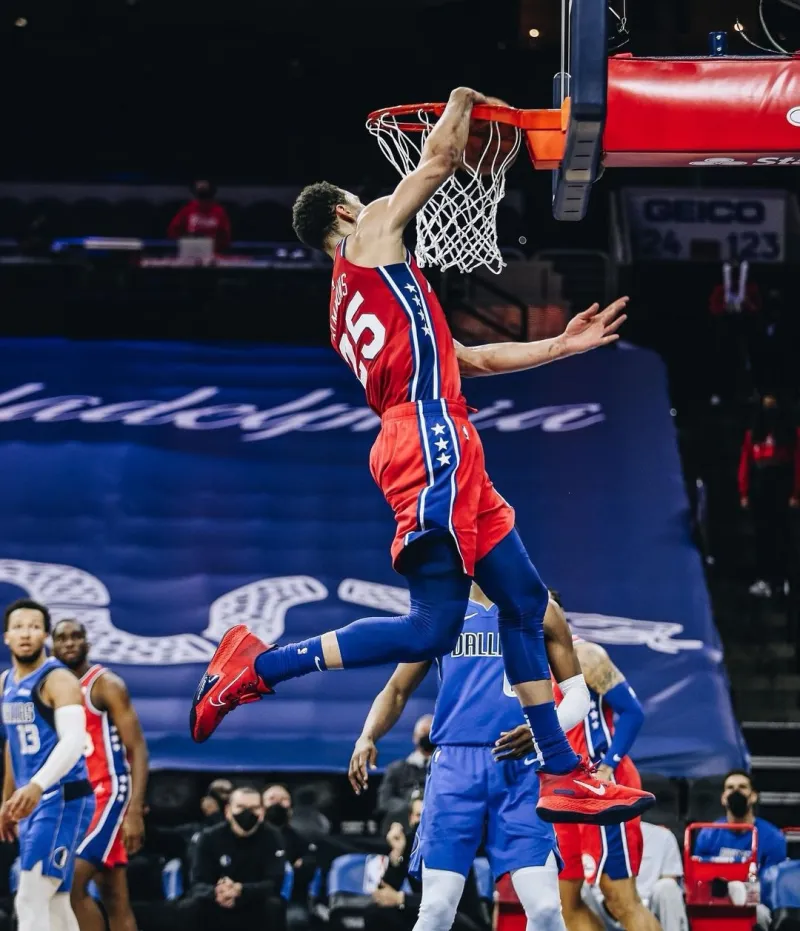 里昂新赛季的目标：重返争冠行列的简单介绍