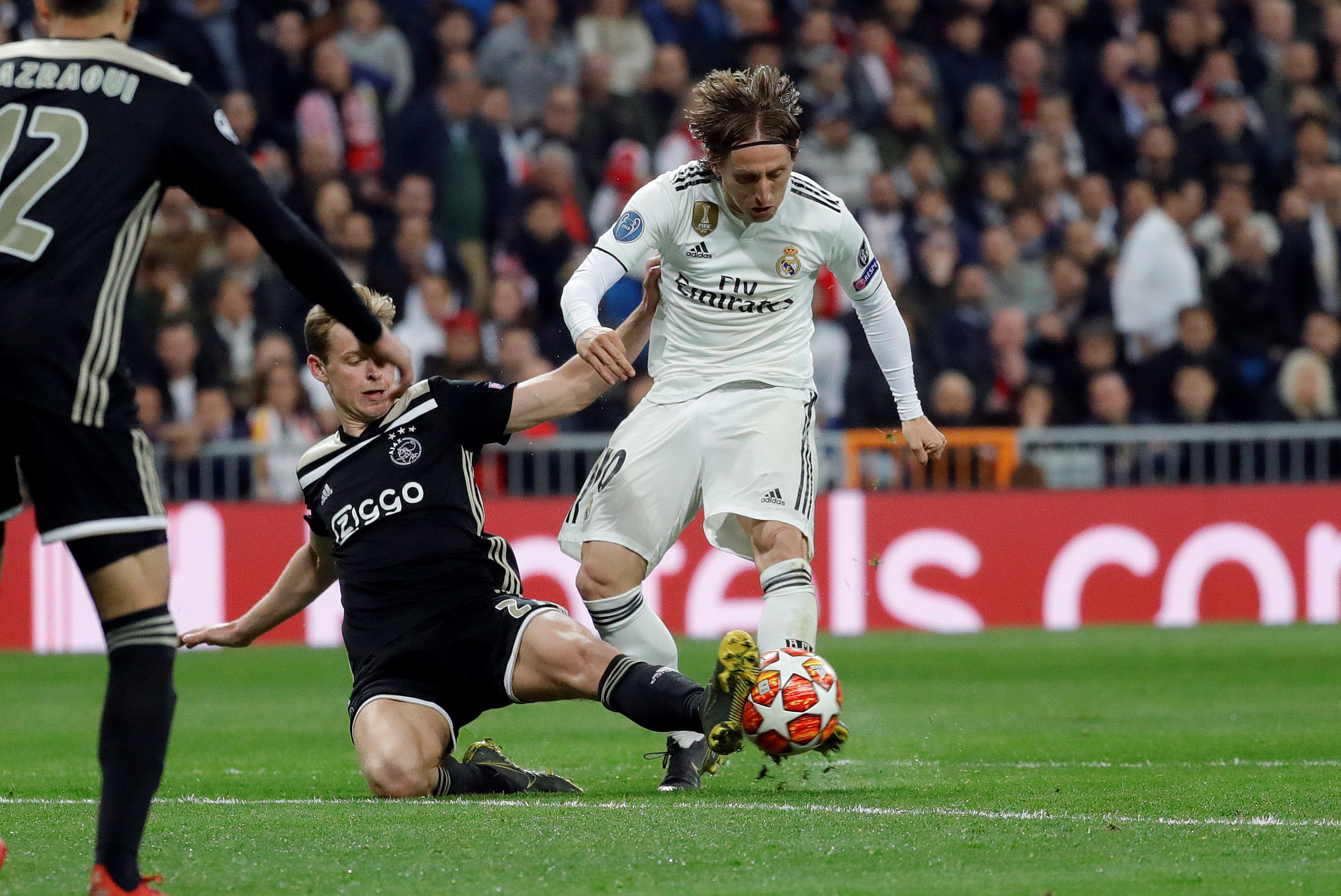 阿贾克斯逆袭成功,挺进欧冠八强 阿贾克斯逆袭成功,挺进欧冠八强