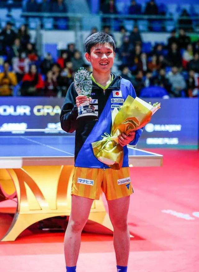 日本选手奋勇争先，赢得赞誉