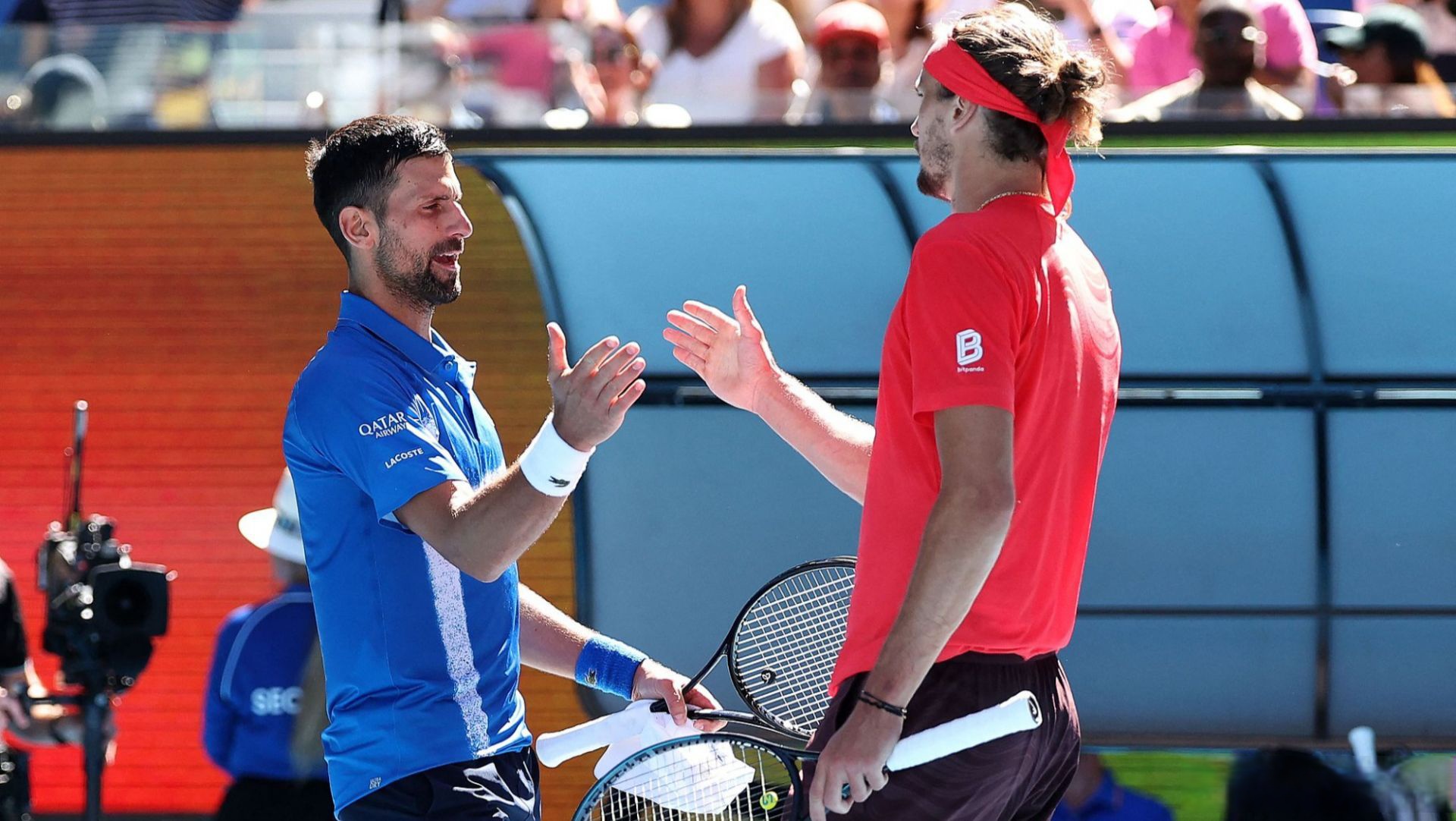 包含欧洲网球队横扫澳大利亚网球队，德约科维奇关键制胜的词条