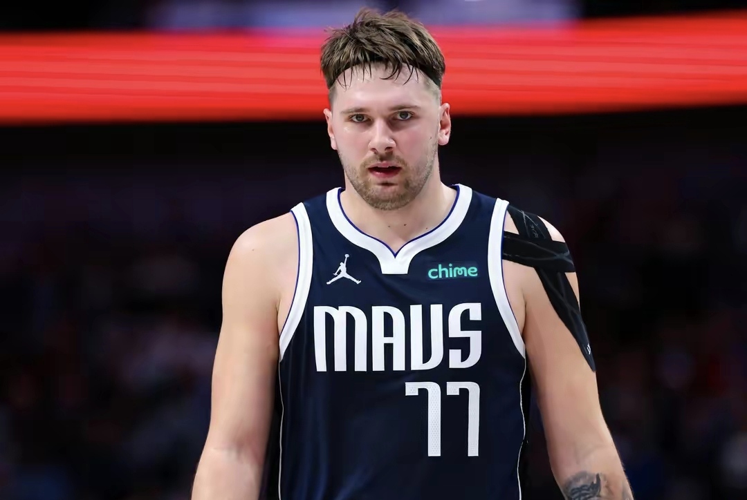 包含希腊男篮翻盘掘金，东契奇爆发神勇的词条