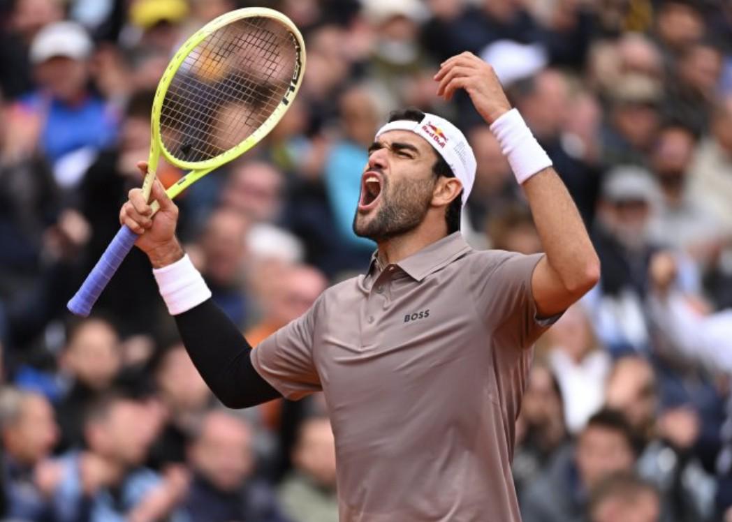 关于美网逆转蒙特卡洛大师赛，兹维列夫扛起全队的信息