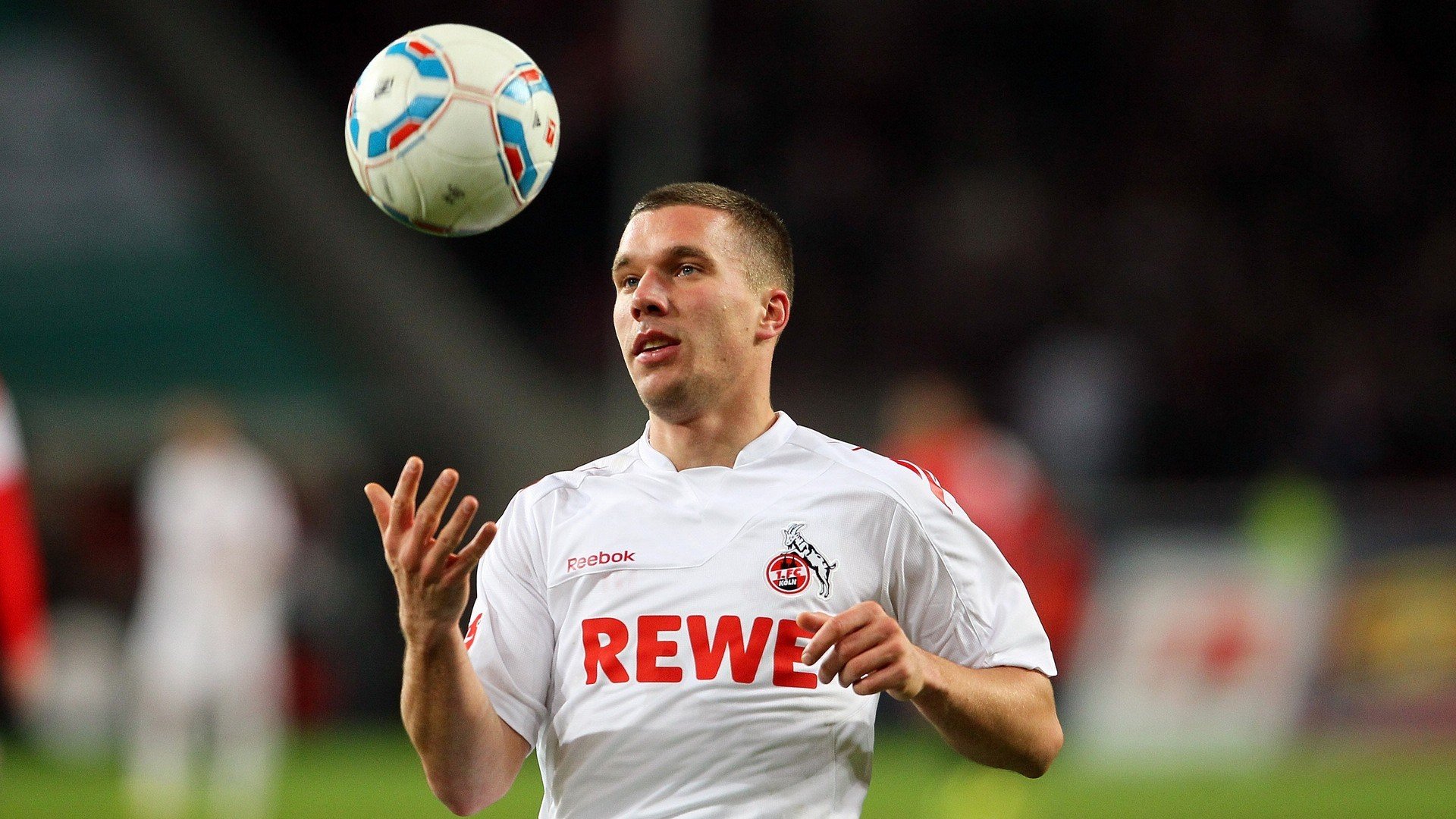 绿茵场上的收割，当爱尔兰足球的韧性，遇上安哥拉式的狂想曲