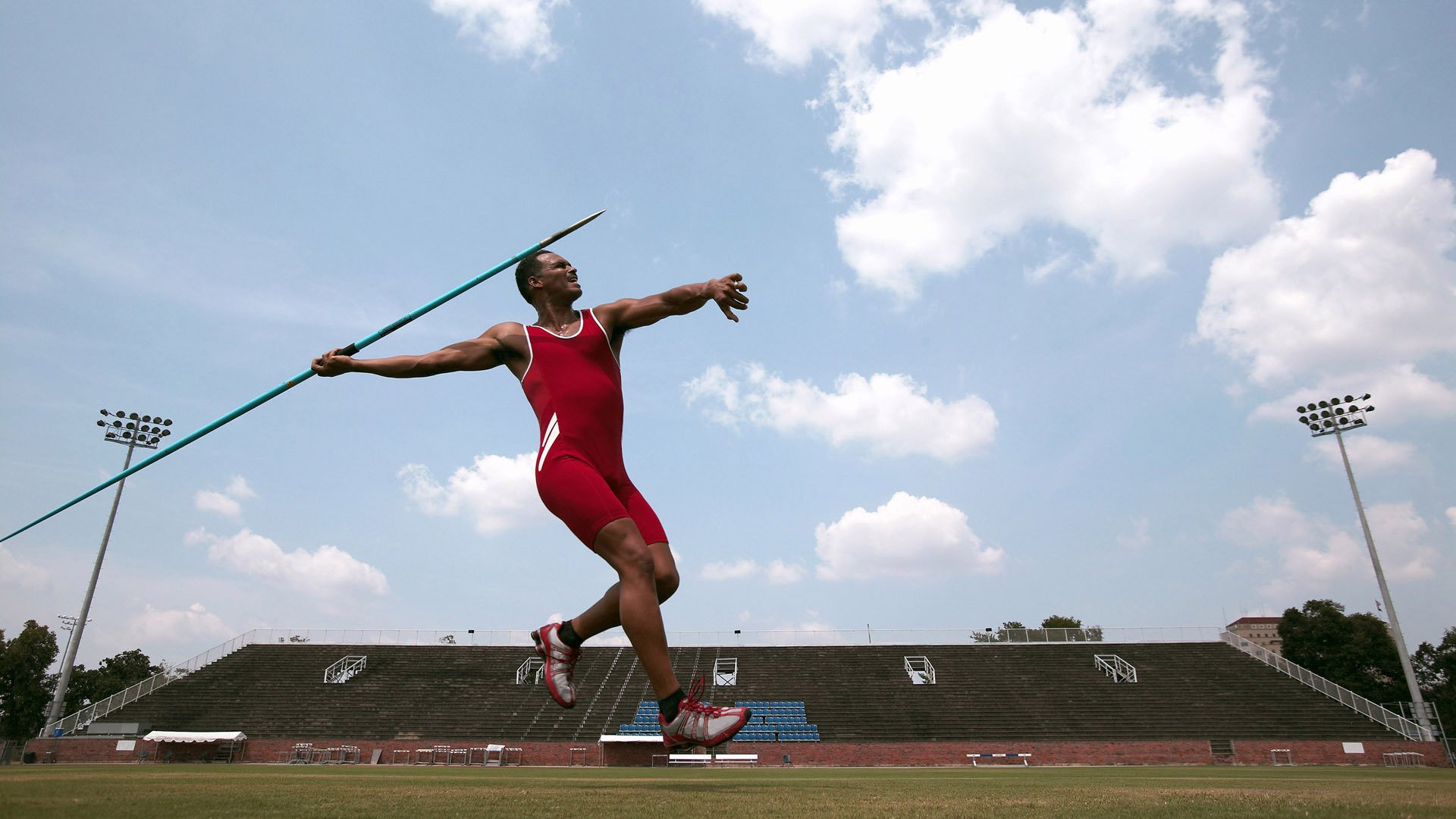 跨界传奇，喀麦隆收割国际米兰，皮克东决关键战接管比赛